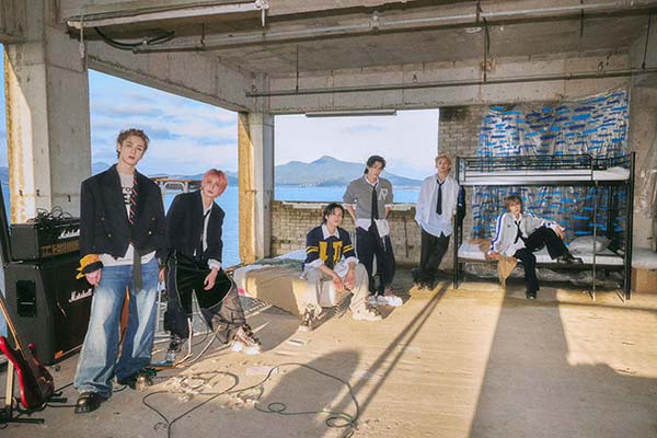威神V正规2辑《On My Youth》今天揭开面纱，下午5点公开专辑全部歌曲和主打曲